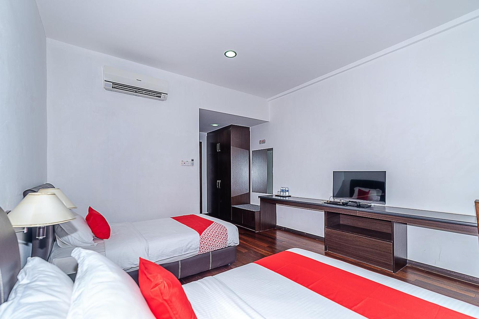 Hotel Eagle Wood Garden Membakut Esterno foto